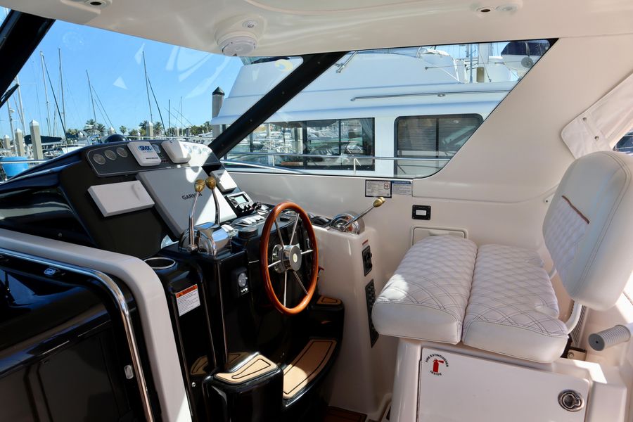 2005 Tiara Yachts 3600 Sovran