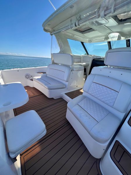 2005 Tiara Yachts 3600 Sovran