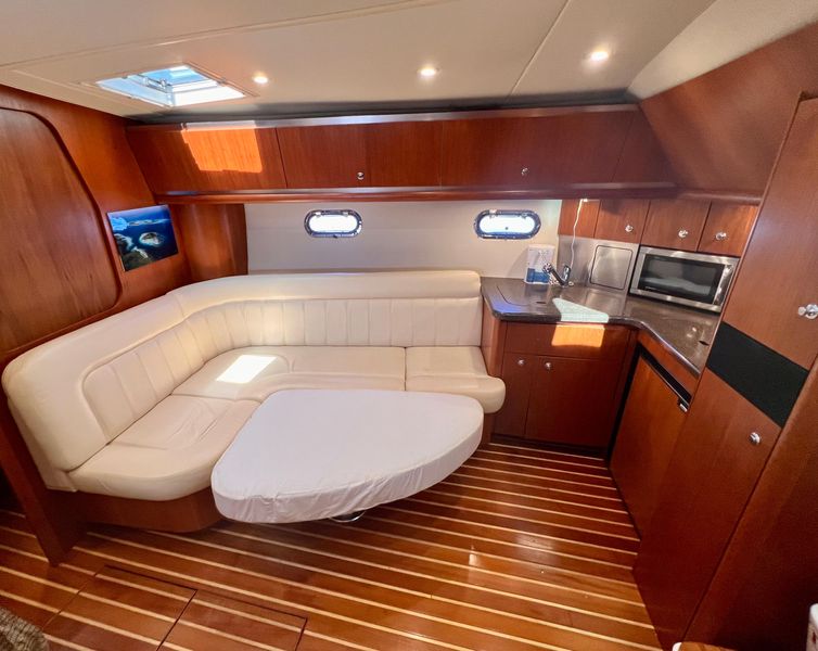 2005 Tiara Yachts 3600 Sovran