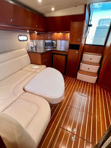 2005 Tiara Yachts 3600 Sovran