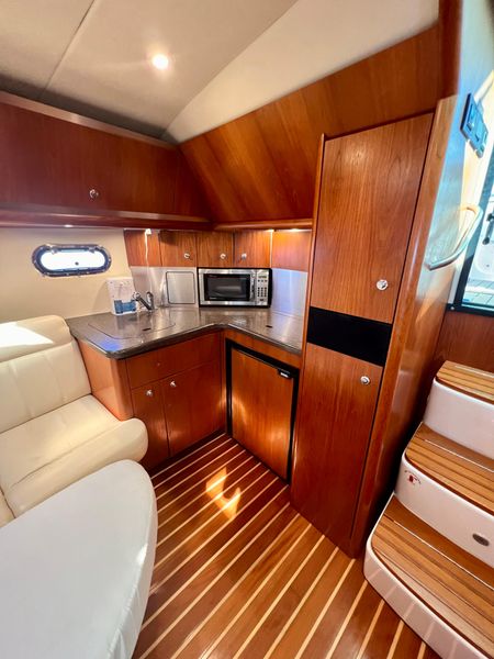 2005 Tiara Yachts 3600 Sovran