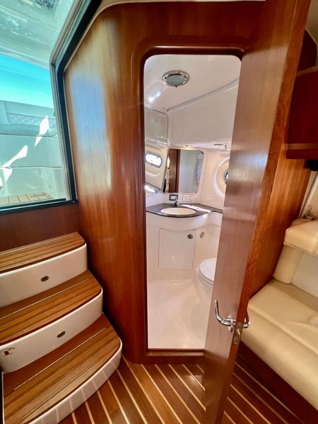 2005 Tiara Yachts 3600 Sovran