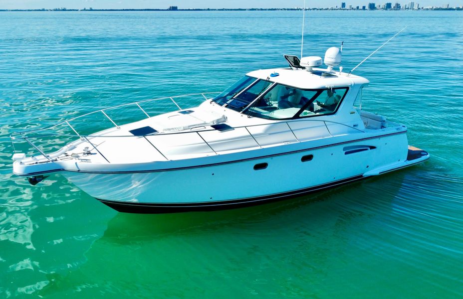 2005 Tiara Yachts 3600 Sovran