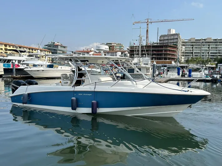 2009 Boston Whaler 320 Or Cc Yacht Photos Pics 