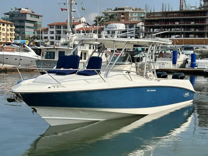 2009 Boston Whaler 320 Or Cc Yacht Photos Pics 