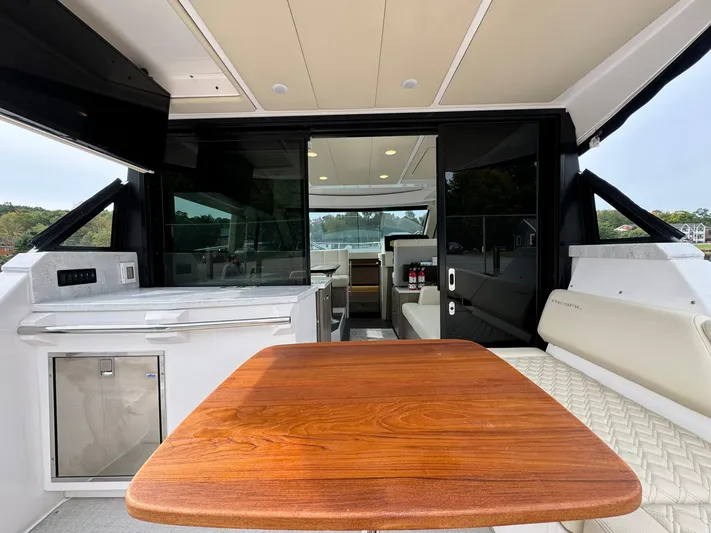 No Regrets Yacht Photos Pics 