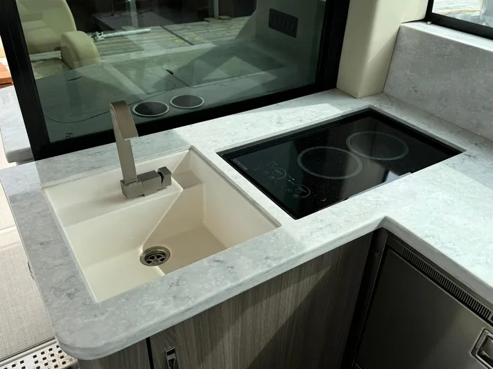 No Regrets Yacht Photos Pics 