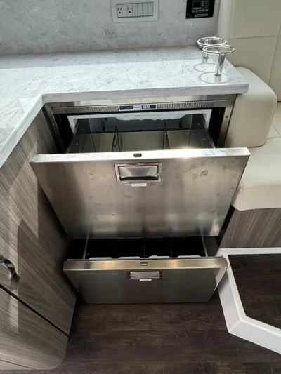 No Regrets Yacht Photos Pics 