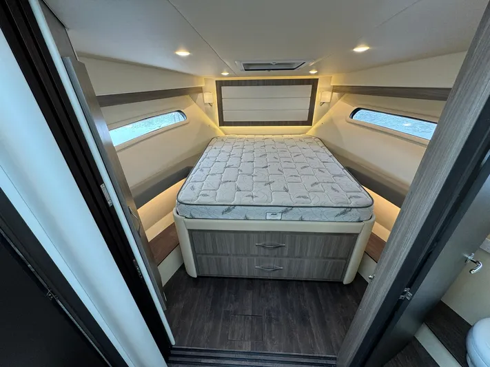 No Regrets Yacht Photos Pics 