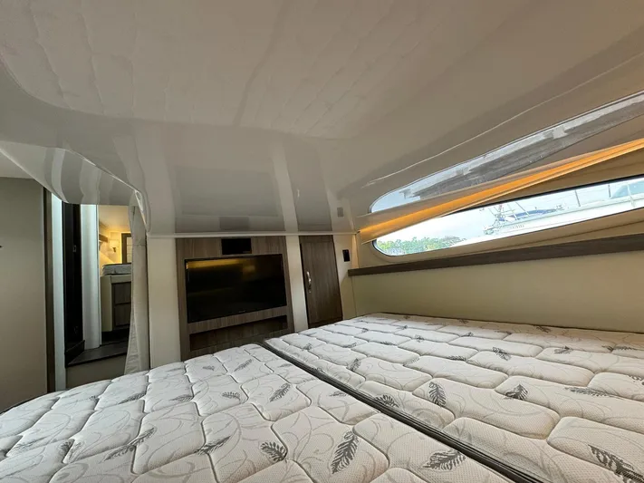 No Regrets Yacht Photos Pics 