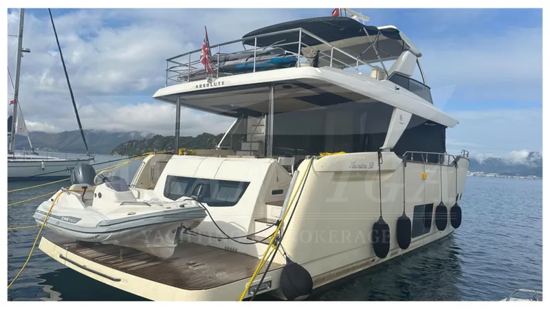  Yacht Photos Pics ABSOLUTE NAVETTA 58