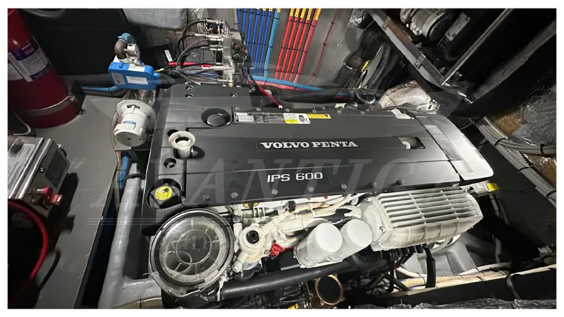  Yacht Photos Pics ABSOLUTE NAVETTA 58