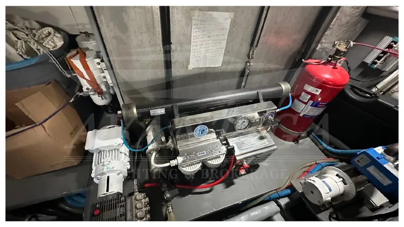  Yacht Photos Pics ABSOLUTE NAVETTA 58