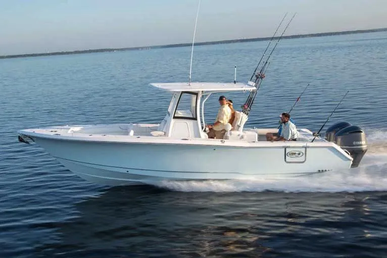  Yacht Photos Pics Manufacturer Provided Image: 2018 Sea Hunt Gamefish 30 Forward Seating boat cruising on calm water.