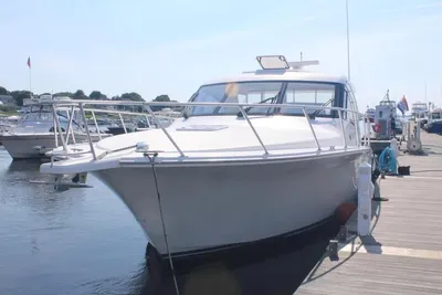 Cabo 40 Hardtop Express