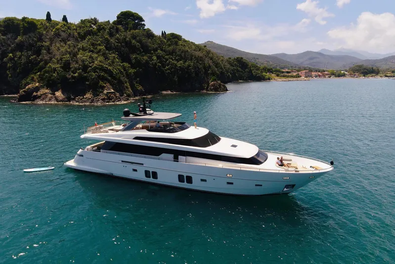 Muma Yacht Photos Pics 
