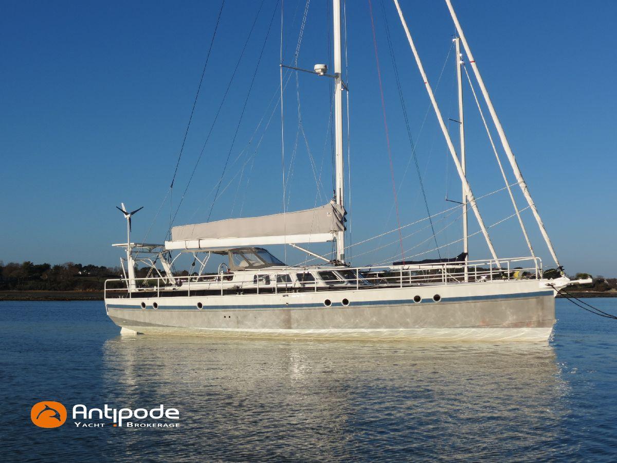strongall yacht for sale