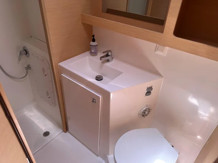 Spring Tradition Yacht Photos Pics 