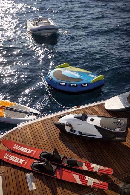 2019 Prestige 70 