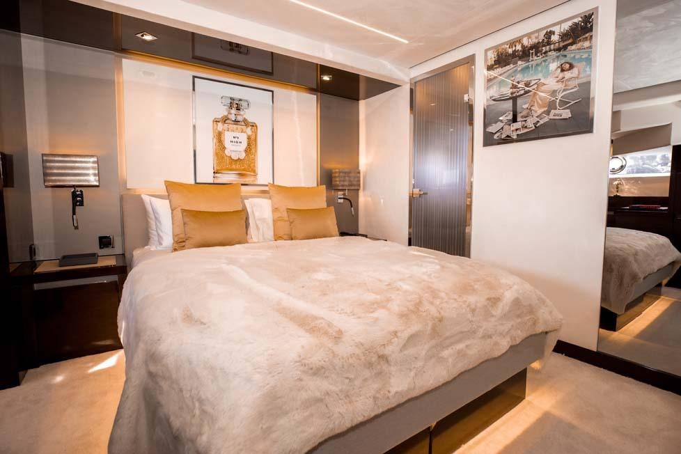 2019 Prestige 70 