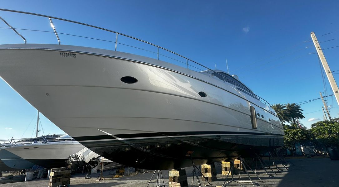 2012 Pershing 64 X