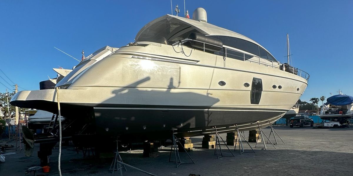 2012 Pershing 64 X