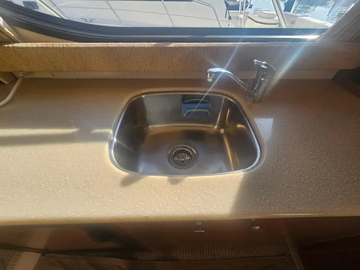 "117 West" Yacht Photos Pics 