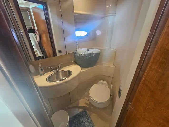 "117 West" Yacht Photos Pics 