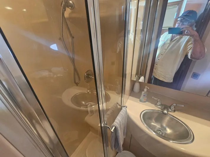 "117 West" Yacht Photos Pics 