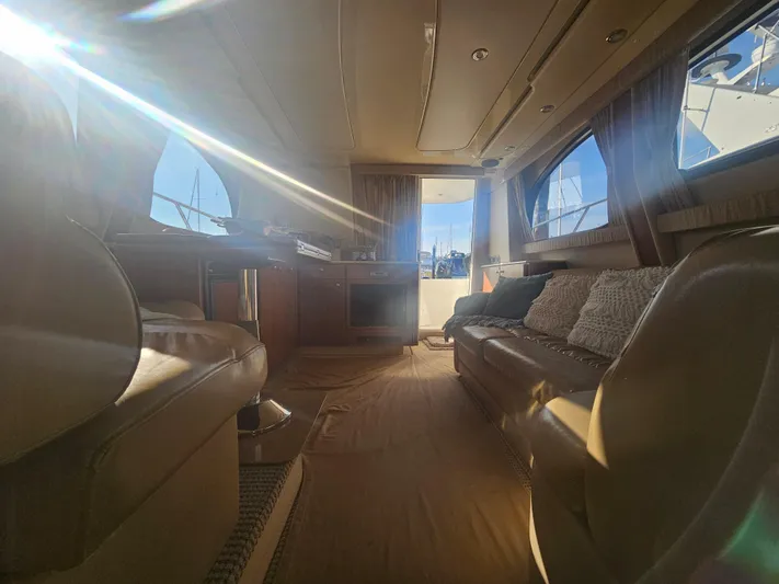 "117 West" Yacht Photos Pics 