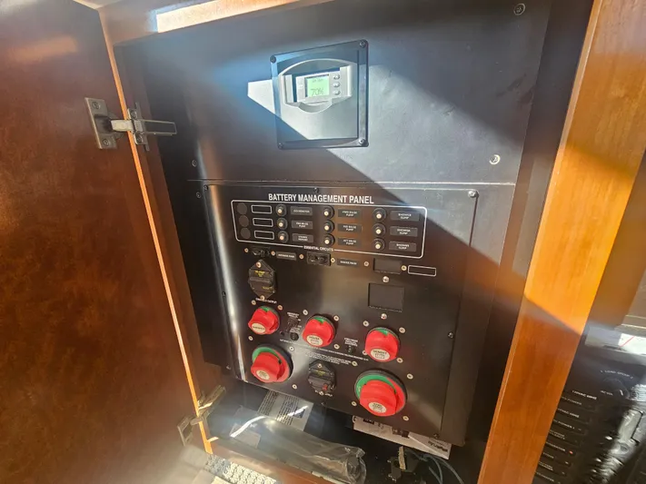 "117 West" Yacht Photos Pics 