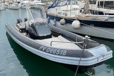 2007 Sea Water Smeralda 320