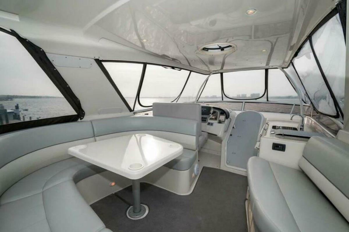 2008 Carver 52 