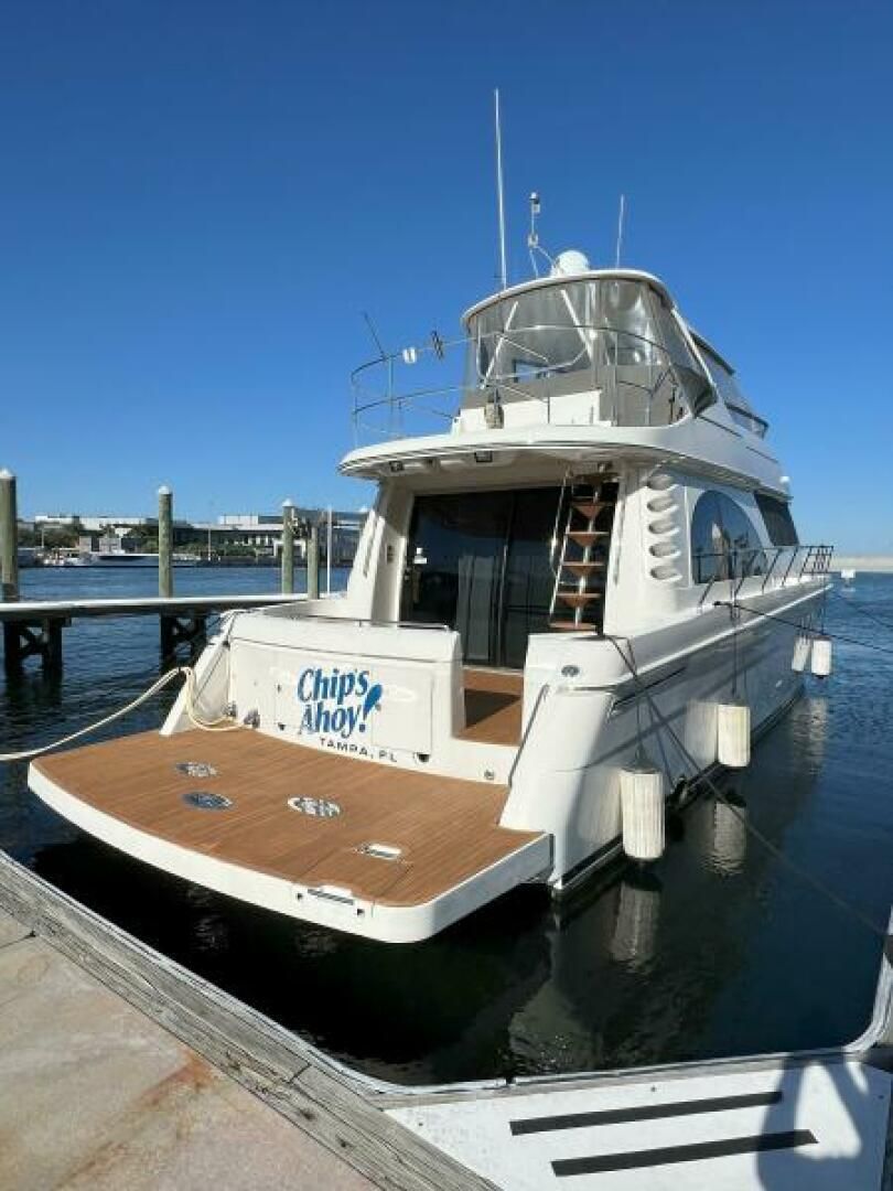 2008 Carver 52 