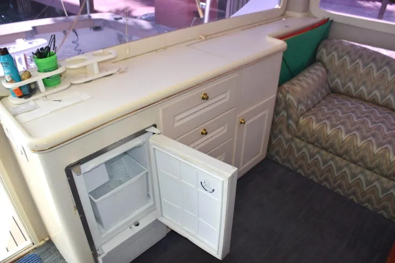 Low Bidder X Yacht Photos Pics U-line icemaker in aft cabinet