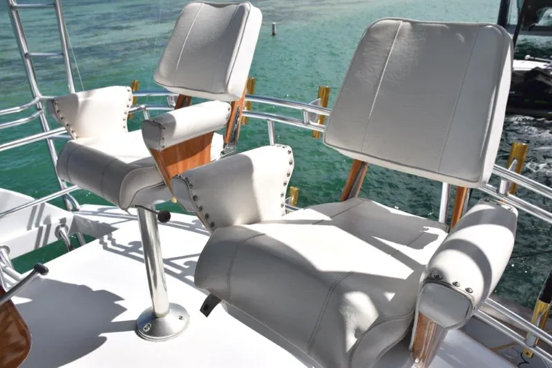 Low Bidder X Yacht Photos Pics Helm and Companion chairs