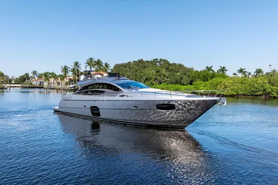 Pershing 74