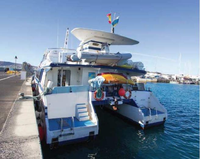 1999 catamaran cruisers aqua cruiser