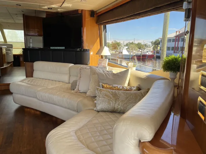 Laurel Yacht Photos Pics 2005 Sunseeker 75 Flybridge- LAUREL- Salon