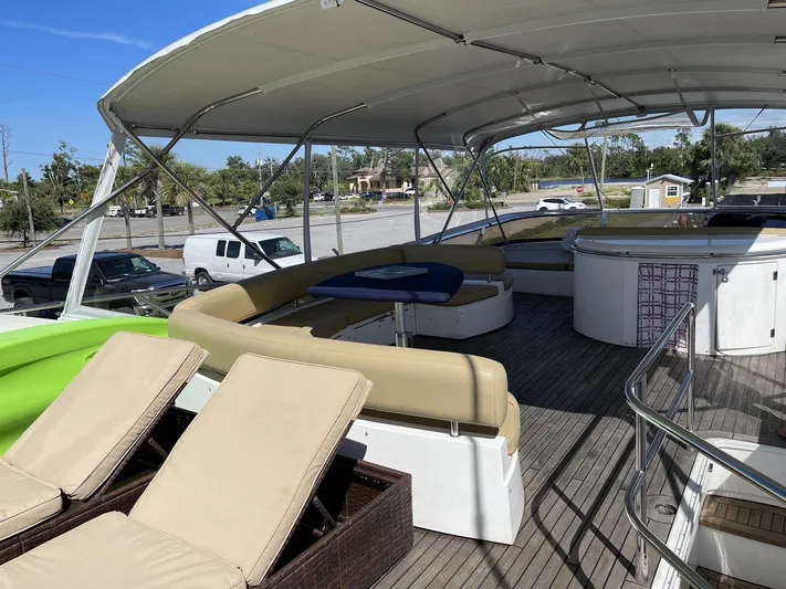 Laurel Yacht Photos Pics 2005 Sunseeker 75 Flybridge- LAUREL- Flybridge