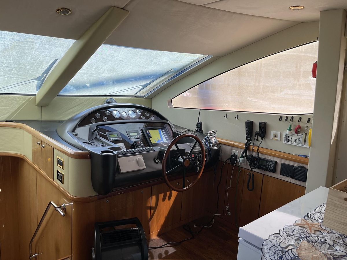 2005 Sunseeker 75 