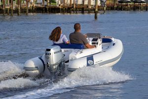 2023 Walker Bay Generation 340 DLX