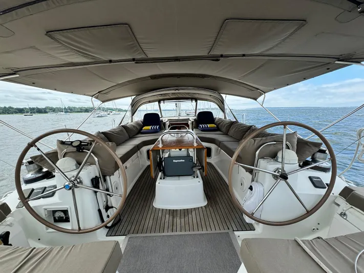 Fit Lady Yacht Photos Pics 