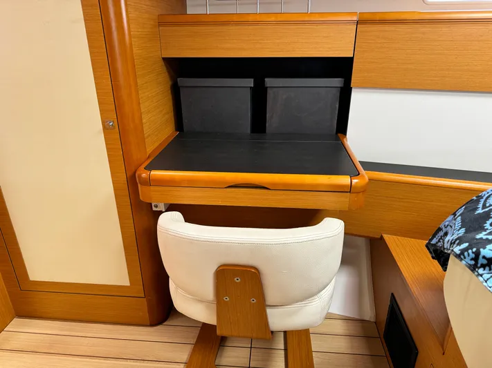 Fit Lady Yacht Photos Pics 