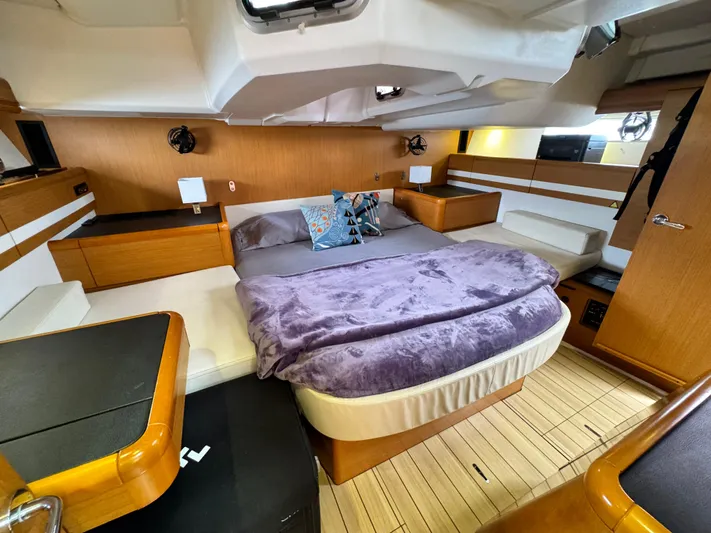 Fit Lady Yacht Photos Pics 