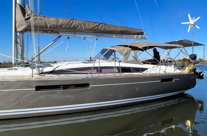 Fit Lady Yacht Photos Pics 