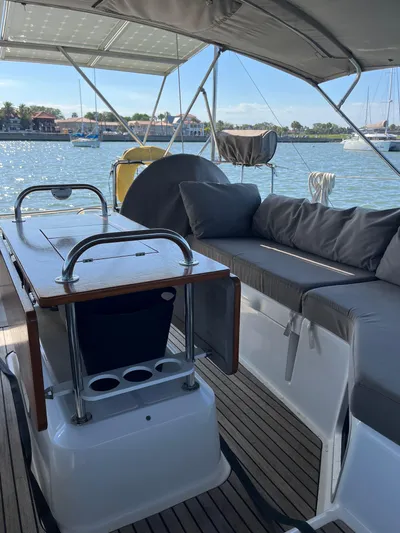 Fit Lady Yacht Photos Pics 