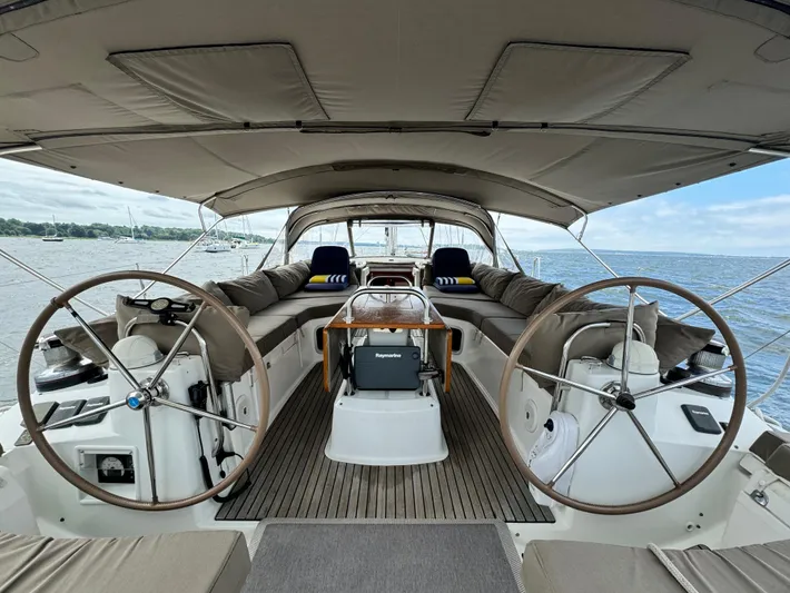 Fit Lady Yacht Photos Pics 