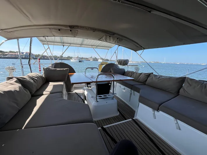 Fit Lady Yacht Photos Pics 