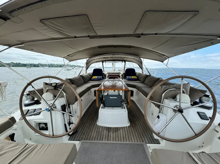 Fit Lady Yacht Photos Pics 